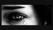 اشک آبروی عشق روی صورتم .. اشک یعنی کاش عاشقت نمیشدم