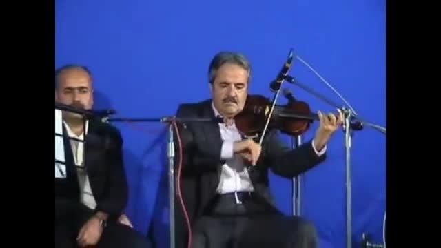 اجرای قطعه بیات اصفهان در حضور استاد همایون خرم توسط گر