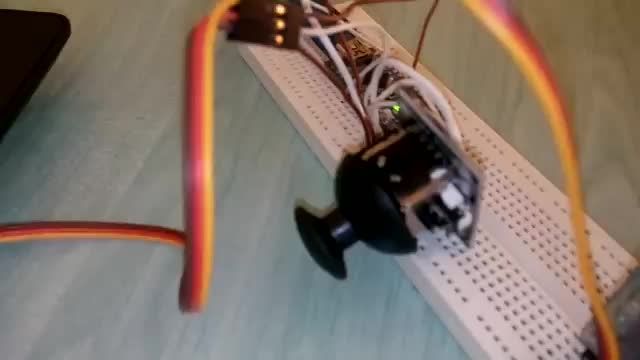 راه اندازی سرو موتور با استفاده از Joystick و Arduino