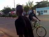 حمل گوسفند با دوچرخه در کشور نیجر