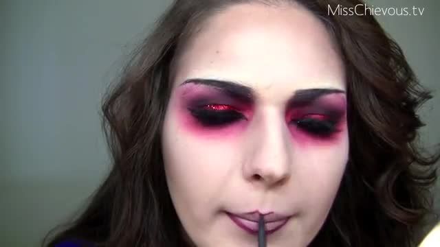 Scary Vampire Halloween Tutorial: Makeup, Hair