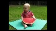 هندوان خوردن کوچول لایک کن