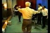 رقص ترکی پیرمرد روی سن در اورمیه (www.azeridance.com)