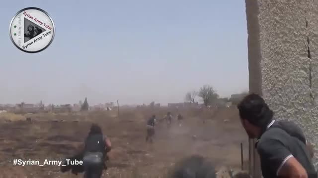 لحظه ترکیدن دسته جمعی تروریست ها توسط ارتش سوریه