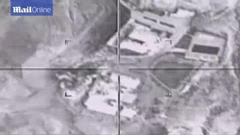فیلمی بسیار زیبا از بمباران داعشی ها توسط سوخو 34 روسیه