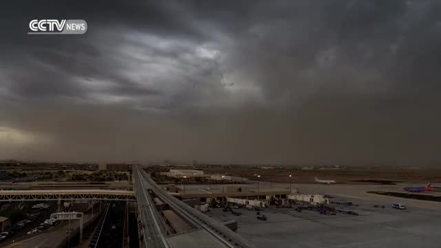 زمان بندی آغاز و رسیدن طوفان شن به فرودگاه فونیکس