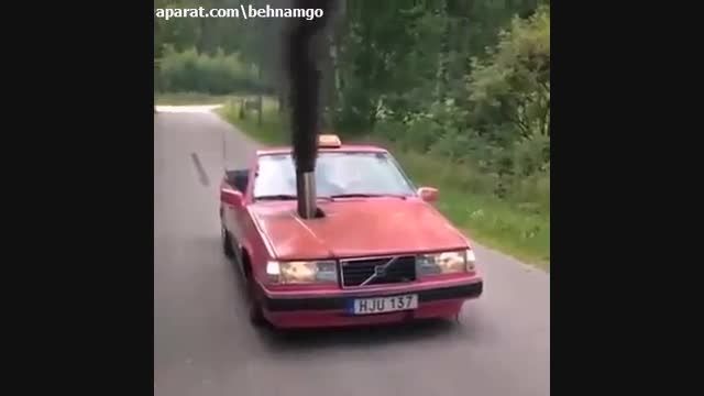 با ماشین چیکار میکنه ها!!!!!