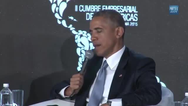 Obama Talks With CEOs In Panama