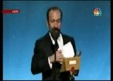 اهدایی جایزه اسکار به اصغر فرهادی ( همراه با ترجمه )