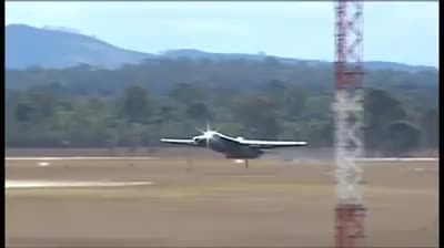 فرود بدون چرخ F-111