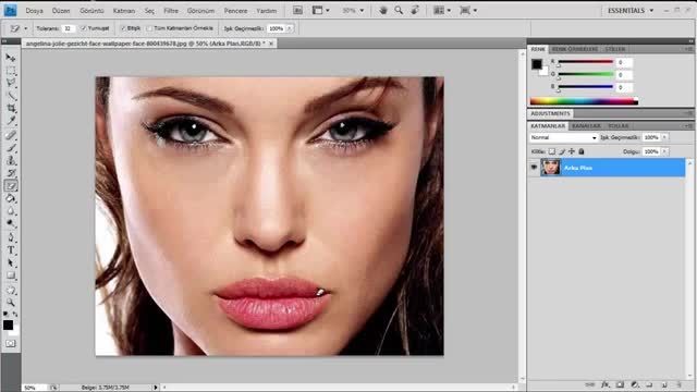 Adobe Photoshop CS4 Dersleri | B&ouml;l&uuml;m 1 | G&ouml;z Rengi Deği