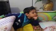 خوابیدن بامزه و عجیب و غریب و منحصر  بفرد  امیر علی 6 ساله