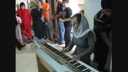 ازهنرجویان پیانو نادیا ایران نژاد-آموزشگاه موسیقی فریدو