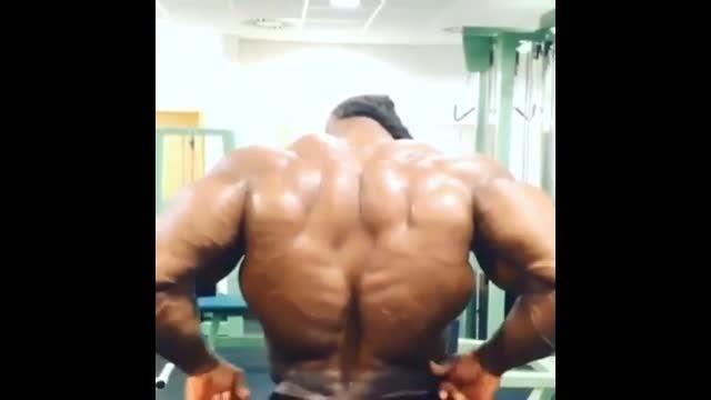 Just finished training and my back is pumped! Hitting a