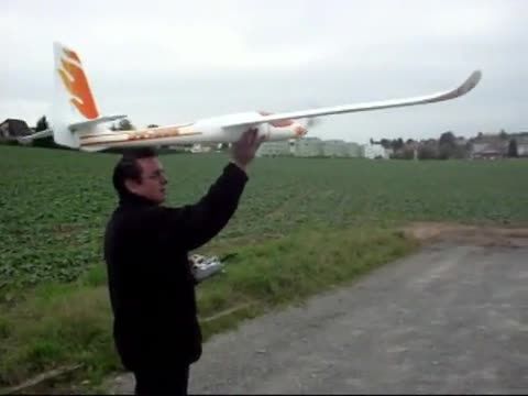 معرفی گلایدر easy fly از کارخانهء st model