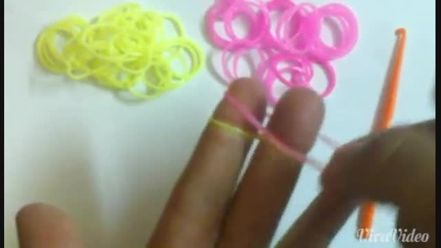 آموزش بافت دستبند با کش پلاستیکی