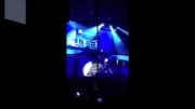 وقتی جاستین بیبر وسط کنسرت کتک می خورد!