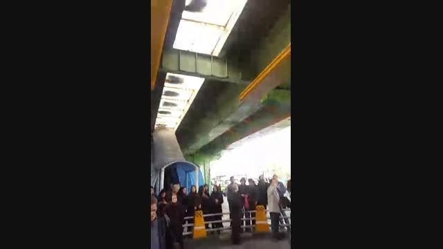 سقوط پسر جوان از بالای پل در تهران