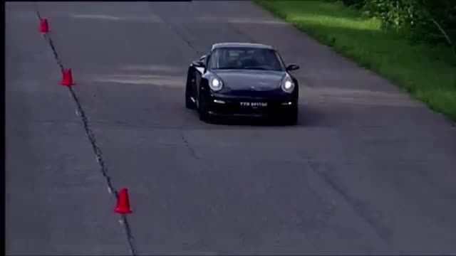 Bugatti Veyron vs Porsche 911 Turbo