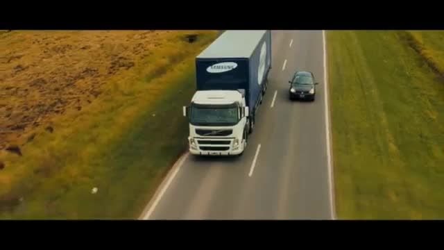 کامیون های ایمن سامسونگ با پخش زنده جاده بر روی درب عقب