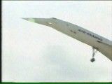 عمل میس اپروچ( انصراف از فرود ) کنکورد  ، عملی که عدم توانایی بوئینگ ۷۲۷ تهران -ارومیه در انجام آن به سقوطش ختم گردید.