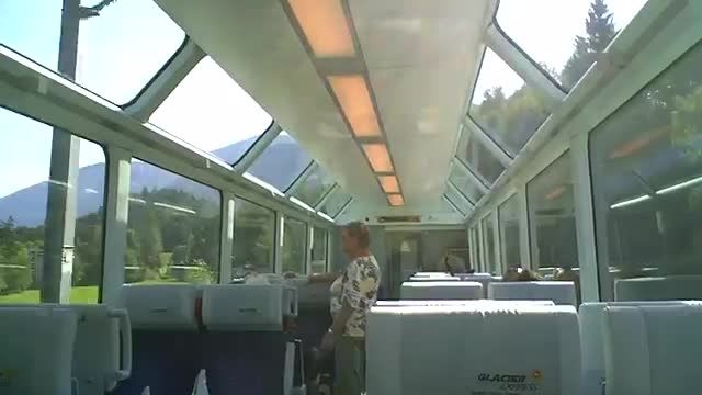 قطاری فوق العاده برای تماشای مناظر سوئیس