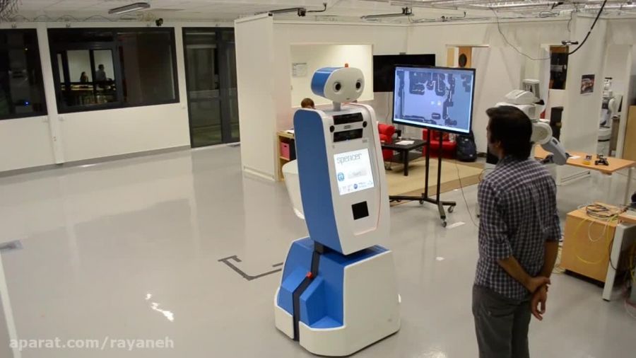 اسپنسر رباتی که به مسافران در فرودگاه کمک می کند