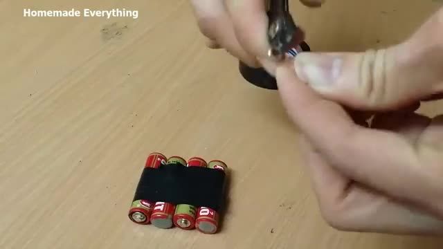 سری کردن 4 عدد باتری با روشی ساده