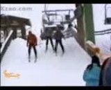 گیر کردن اسکی باز به تله کابین