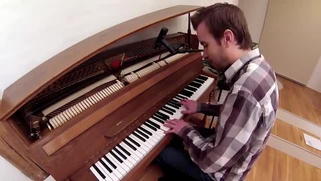 پیانوی زیبا