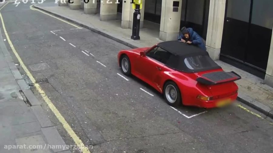 اخبار انگلیسی Man tries to steal a Porsche - level 3