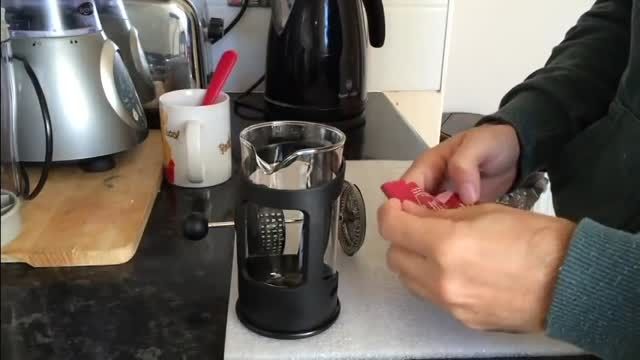 دم کردن قهوه فرانسه بدون دستگاه