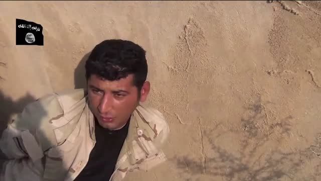 شجاعت سرباز عراقی هنگام اعدام توسط داعش