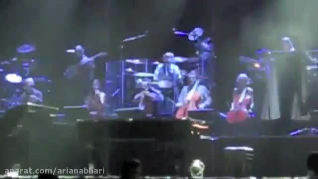 زمین خوردن یانی در کنسرت ارمنستان