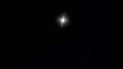 ماه تابان در شب خاموش