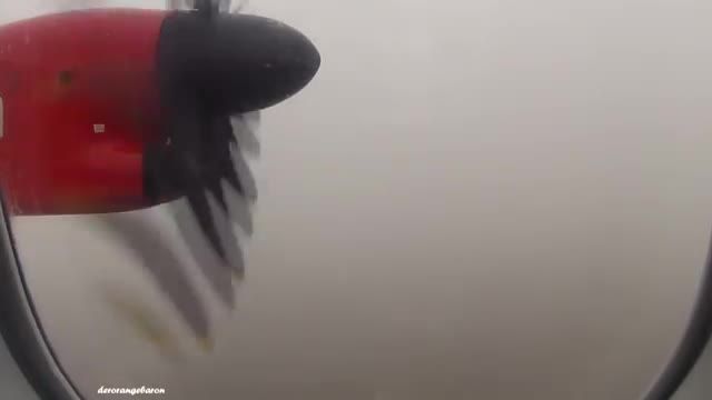 فرود در شرایط جوی مه آلود با Bombardier Dash 8Q-402