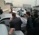 فائزه رفسنجانی بعد اغتشاشات انتخابات 88 در بین دانشجویان معترض دانشگاه آزاد - حتما ببینید.