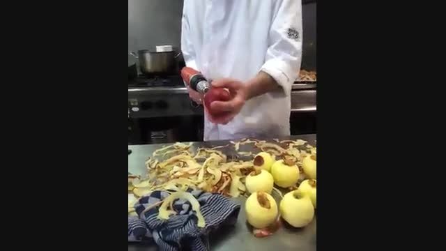 پوست کندن سیب با دریل