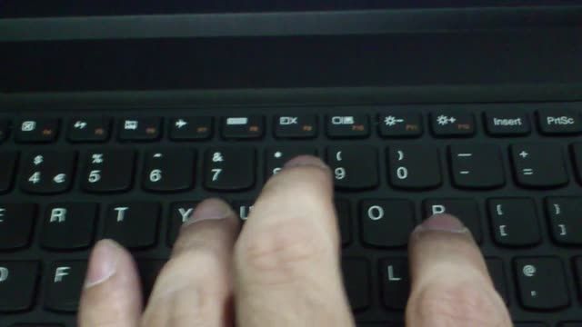 نوازندگی با صفحه کلید کامپیوتر