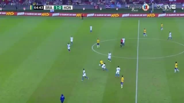 حرکت تماشایی نیمار در بازی برزیل VS هندوراس