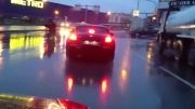 دریفت نیسان 350Z در شهر و باران