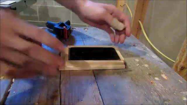 چگونه با استفاده از چوب قاب ایفون بسازیم