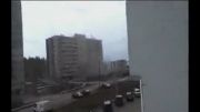 سقوط جرثقیل بر روی برج مسکونی !!!