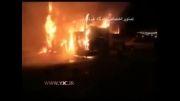 لحظه ی آتش گرفتن دو اتوبوس در اتوبان تهران-قم