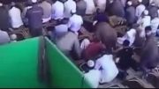 کتک کاری در یک نماز جماعت در پاکستان