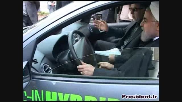 رونمایی از خودروی برقی بنزینی ایرانی توسط دکتر روحانی