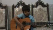 نواختن گیتار و خواندن ترانه گل سنگم توسط عارف اشرفی
