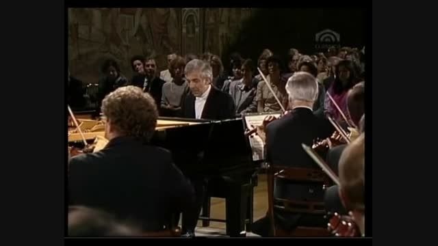 Mozart Piano Concerto No 12 In A K.414  V.Ashkenazy