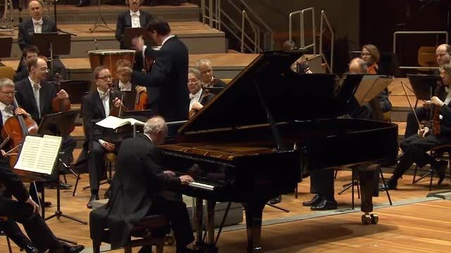 Mozart . Piano Concerto No. 21 . Christian Thielemann