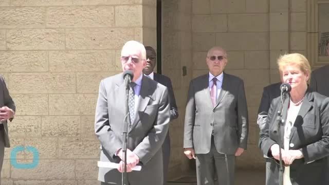 Jimmy Carter meets with Mahmoud Abbas